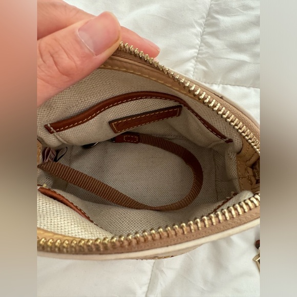 Dooney & Bourke crossbody monogram dome purse - Picture 8 of 11